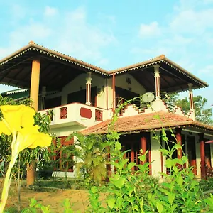  Privatunterkunft Sinhagiri